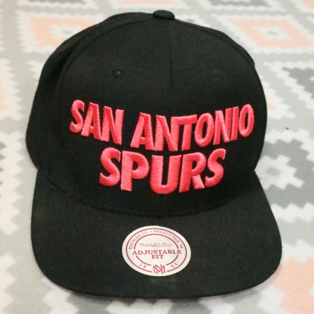 Mitchell & Ness San Antonio Spurs Snapback Hat Onesize